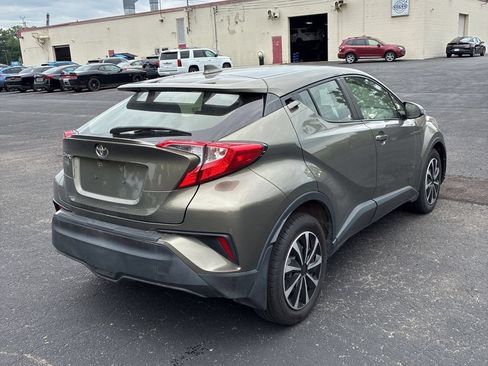 Used 2021 Toyota C-HR LE FWD image 6