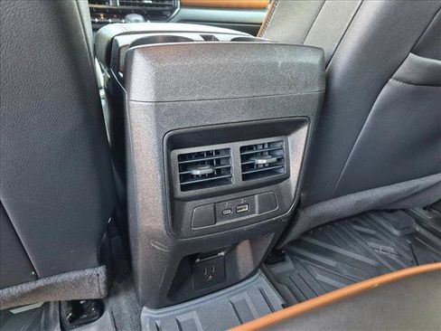 Used 2024 GMC Canyon AT4 w/ Technology Package AWD/4WD image 16