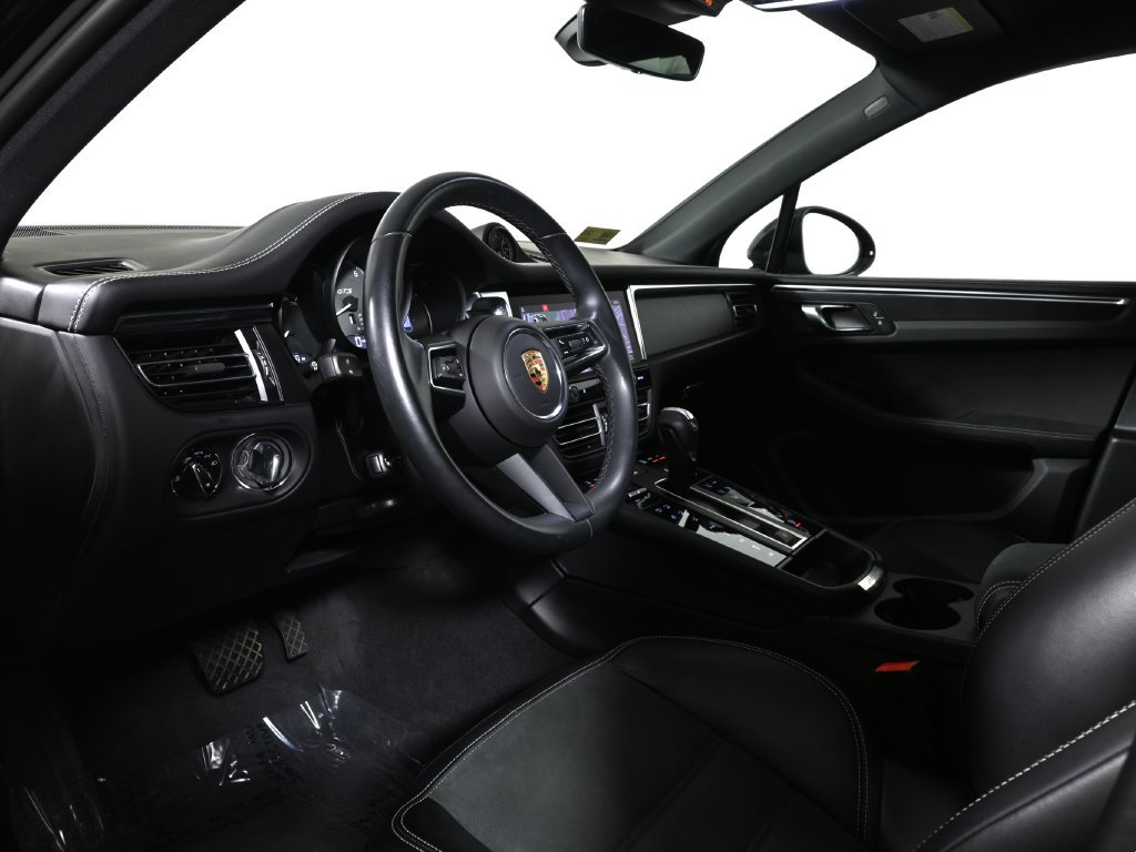 Used 2024 Porsche Macan GTS AWD/4WD image 4