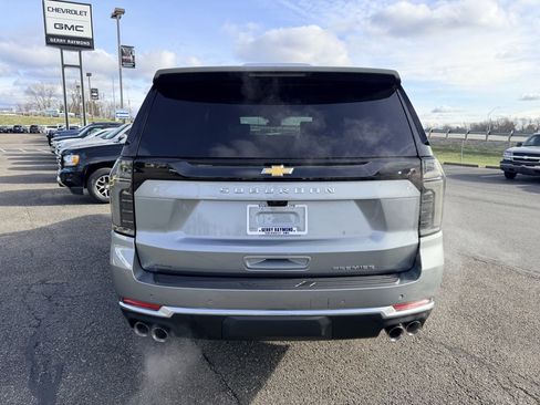 New 2026 Chevrolet Suburban Premier image 5