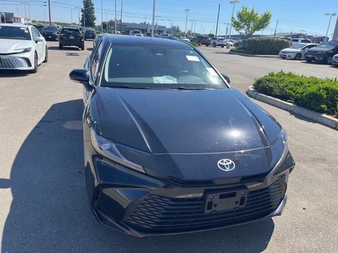 Used 2025 Toyota Camry LE image 2