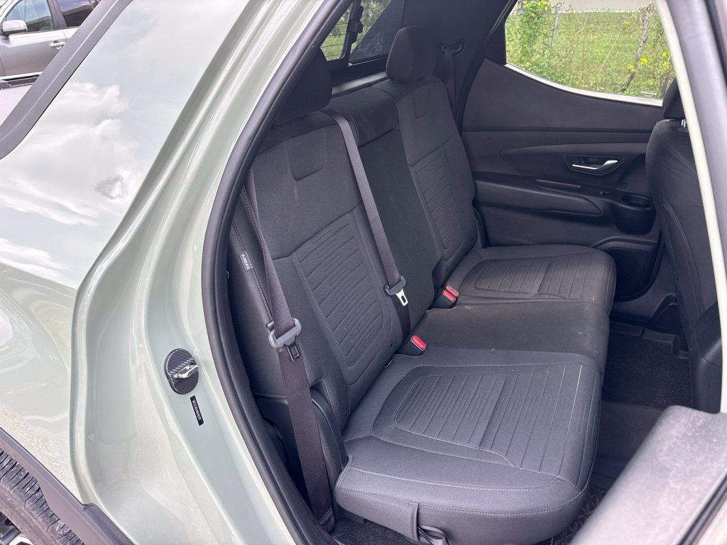 Used 2024 Hyundai Santa Cruz SEL w/ Activity Package FWD image 16