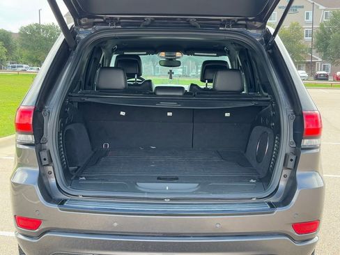 Used 2018 Jeep Grand Cherokee Altitude image 6