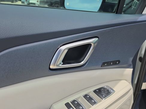 New 2026 Kia Carnival SX FWD image 19