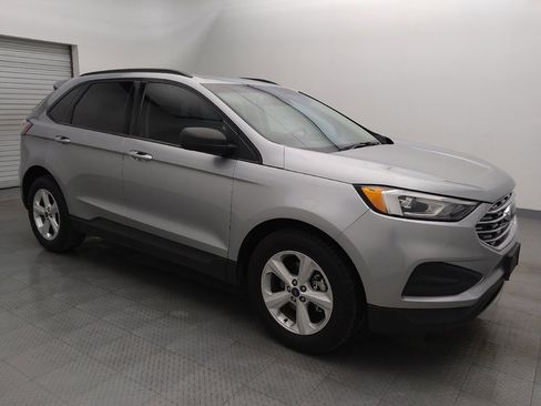 Used 2020 Ford Edge SE image 11