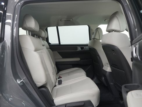 Used 2025 Hyundai Santa Fe SEL image 13