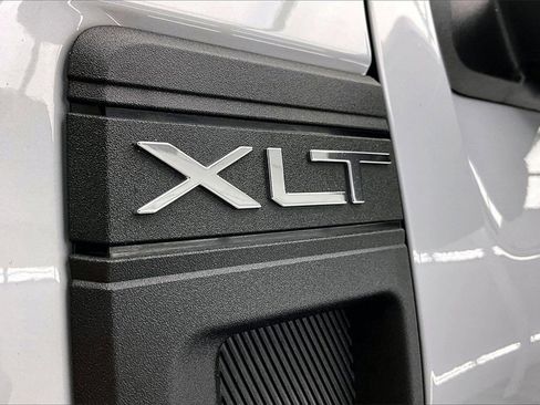 Used 2025 Ford Maverick XLT image 8