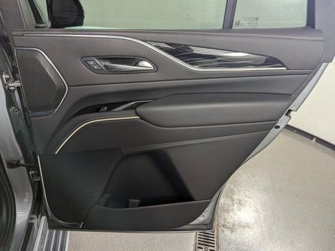 Used 2024 Cadillac Escalade Sport w/ LPO, ONYX Package image 18