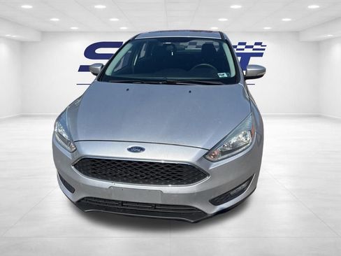 Used 2015 Ford Focus SE w/ SE Sport Package image 3