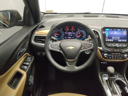 Used 2023 Chevrolet Equinox Premier AWD/4WD image 22
