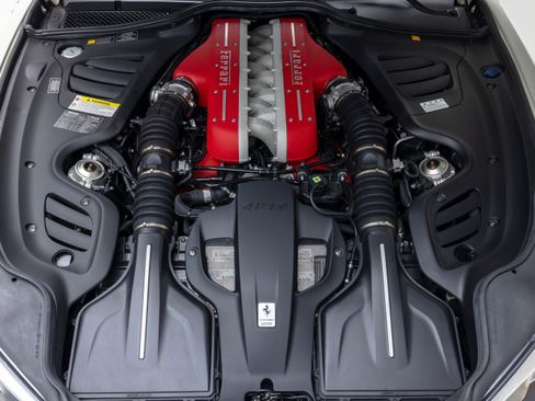 Certified 2017 Ferrari GTC4Lusso AWD/4WD image 11