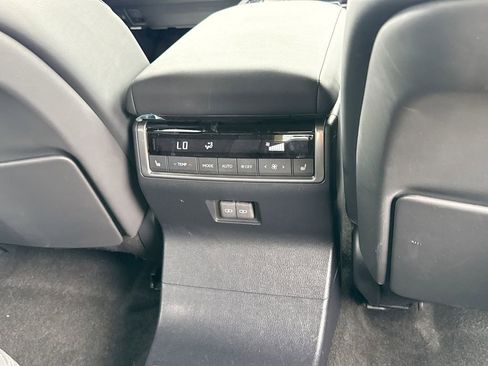 Used 2024 Lexus GX 550 w/ Accessory Package (Z1) AWD/4WD image 18