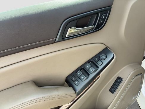 Used 2020 GMC Yukon SLT w/ Open Road Package AWD/4WD image 17
