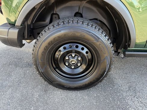 Used 2022 Ford Bronco Black Diamond image 32