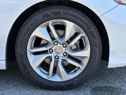 Used 2019 Honda Accord LX image 7