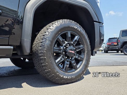 Used 2024 GMC Sierra 2500 AT4 w/ AT4 Premium Plus Package AWD/4WD image 11