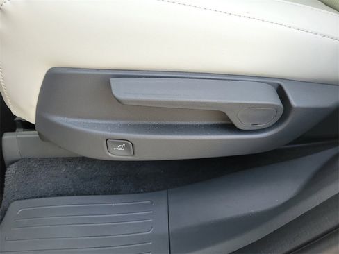 Used 2025 Hyundai Santa Fe SEL image 15