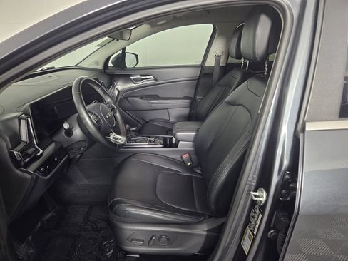 Used 2023 Kia Sportage EX FWD image 9