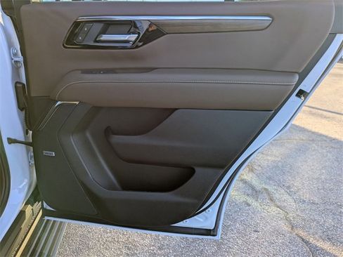 New 2026 Chevrolet Tahoe High Country image 38