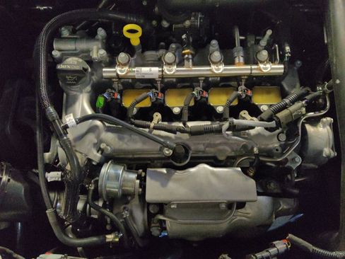 Used 2020 Chevrolet Equinox LT w/ Driver Convenience Package image 30