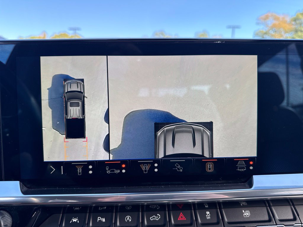 Used 2025 Chevrolet Silverado 1500 High Country AWD/4WD image 35