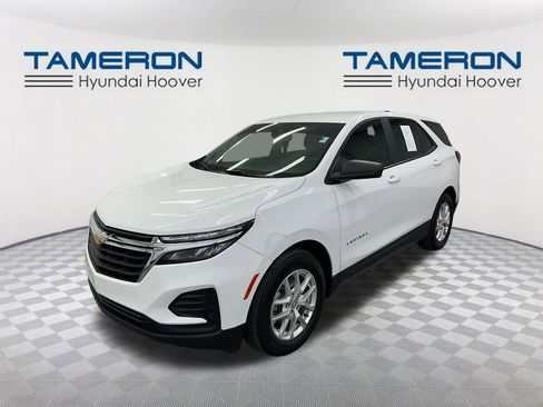 Used 2022 Chevrolet Equinox LS w/ LS Convenience Package FWD image 1