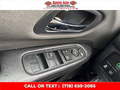 Used 2022 Honda HR-V LX image 37
