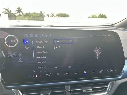 New 2026 Chevrolet Equinox EV LT image 12