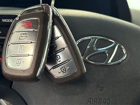Used 2018 Hyundai Ioniq SEL FWD image 24