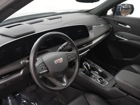 Used 2024 Cadillac XT4 Premium Luxury image 26