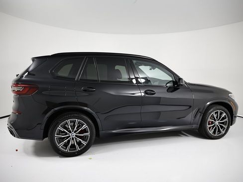 Used 2023 BMW X5 M50i w/ Climate Comfort Package image 6
