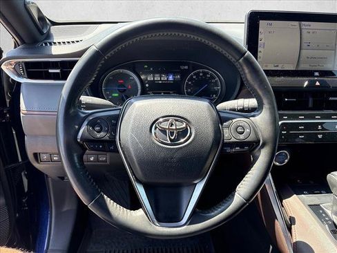 Used 2021 Toyota Venza Limited w/ Advanced Technology Package AWD/4WD image 17