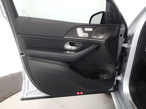 Used 2024 Mercedes-Benz GLE 450 4MATIC w/ AMG Line Exterior image 5