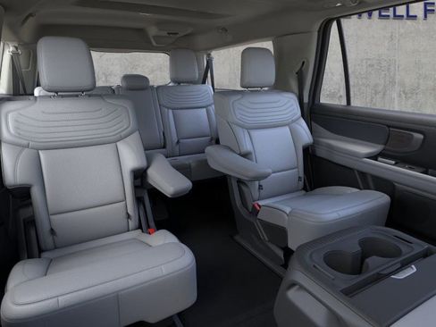 New 2026 Ford Expedition Max Platinum w/ Platinum Ultimate Package AWD/4WD image 11