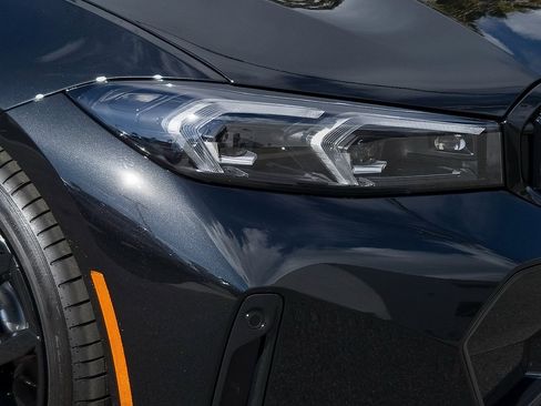 New 2026 BMW 330i Sedan w/ M Sport Package image 8