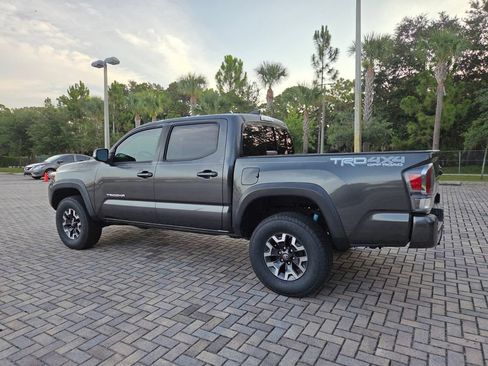 Certified 2020 Toyota Tacoma TRD Off-Road w/ Technology Package AWD/4WD image 10