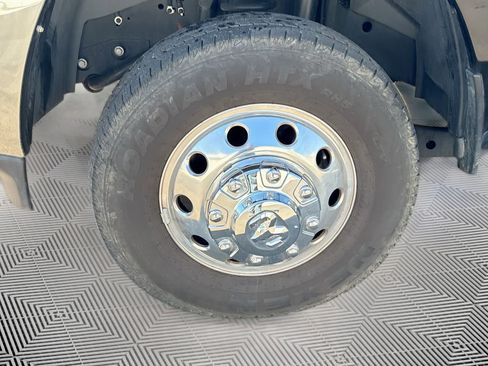 Used 2025 RAM 3500 Big Horn AWD/4WD image 30