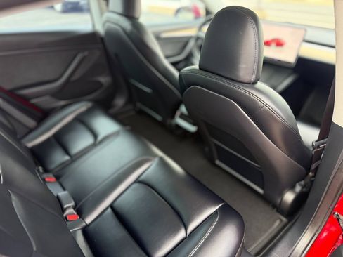 Used 2023 Tesla Model 3 Standard Range image 12