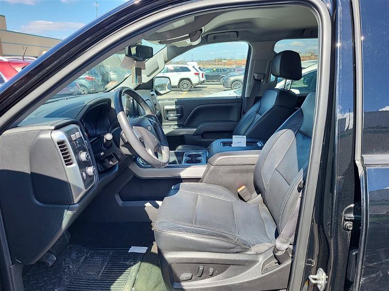 Used 2017 Chevrolet Silverado 1500 LTZ Z71 w/ Redline Edition AWD/4WD image 8