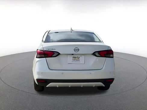 Used 2025 Nissan Versa SV image 12