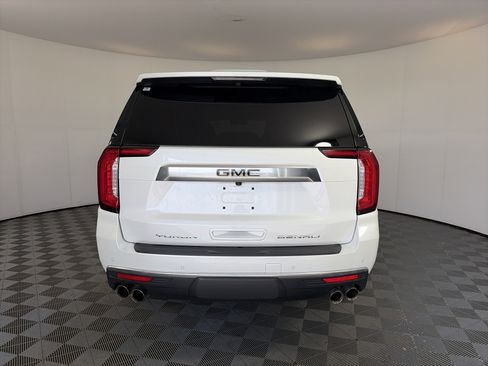 Used 2023 GMC Yukon Denali image 10