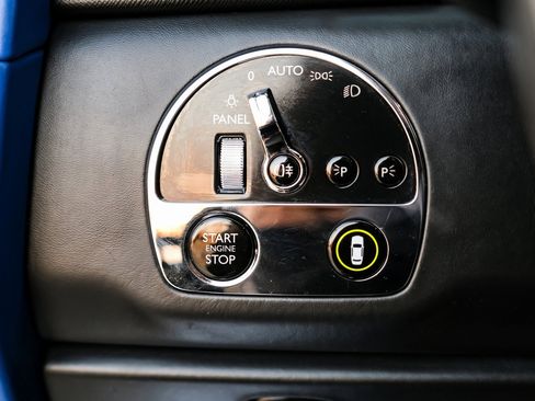 Used 2021 Rolls-Royce Cullinan image 15