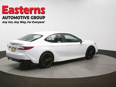 Used 2025 Toyota Camry SE image 42