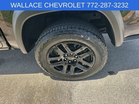 Used 2025 Chevrolet Colorado Trail Boss AWD/4WD image 10