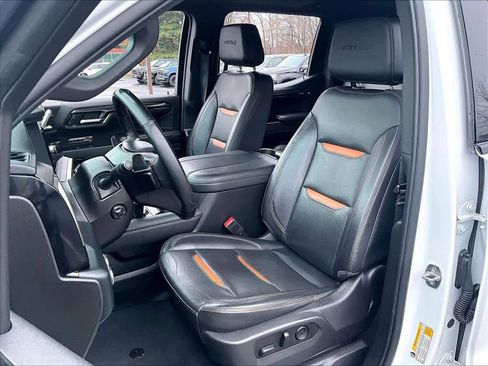 Used 2024 GMC Sierra 1500 AT4 w/ Technology Package AWD/4WD image 15