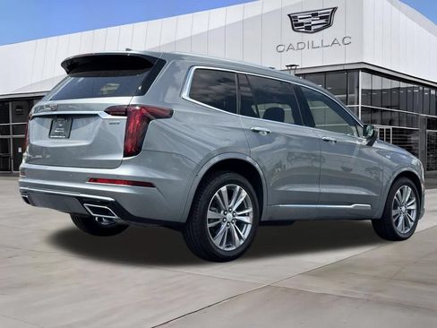 Certified 2023 Cadillac XT6 Premium Luxury FWD image 7