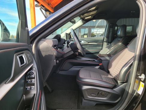 Used 2025 Ford Explorer ST-Line image 17