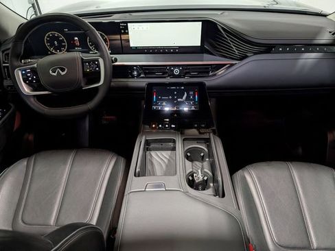 Used 2025 INFINITI QX80 Sensory AWD/4WD image 14