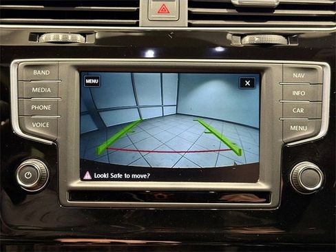 Used 2017 Volkswagen Golf 4-Door image 13