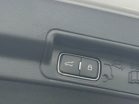 New 2026 Ford Explorer Active w/ Active Comfort Package image 6